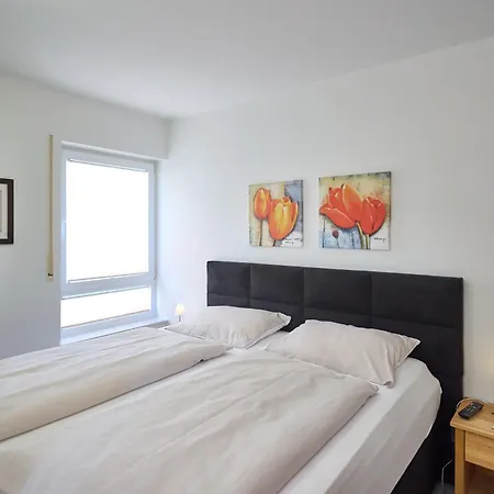 Strandburg, 5 *